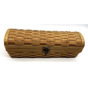 Vintage Wicker Basket with Lid And Clasp Farmhouse Bohemian Shabby Chic